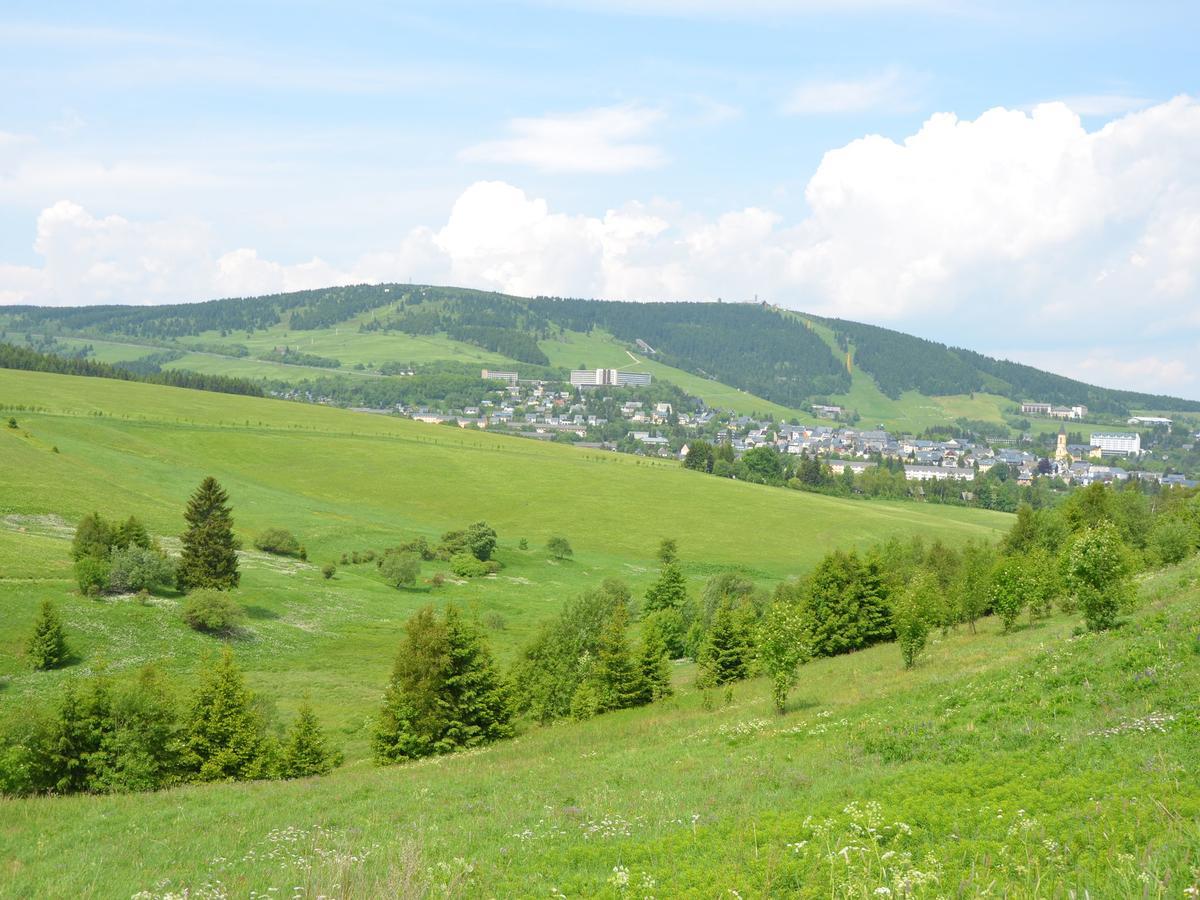 Nice Holiday Home In The Ore Mountains Only 500M From The Chairlift Loučná pod Klínovcem Exterior foto