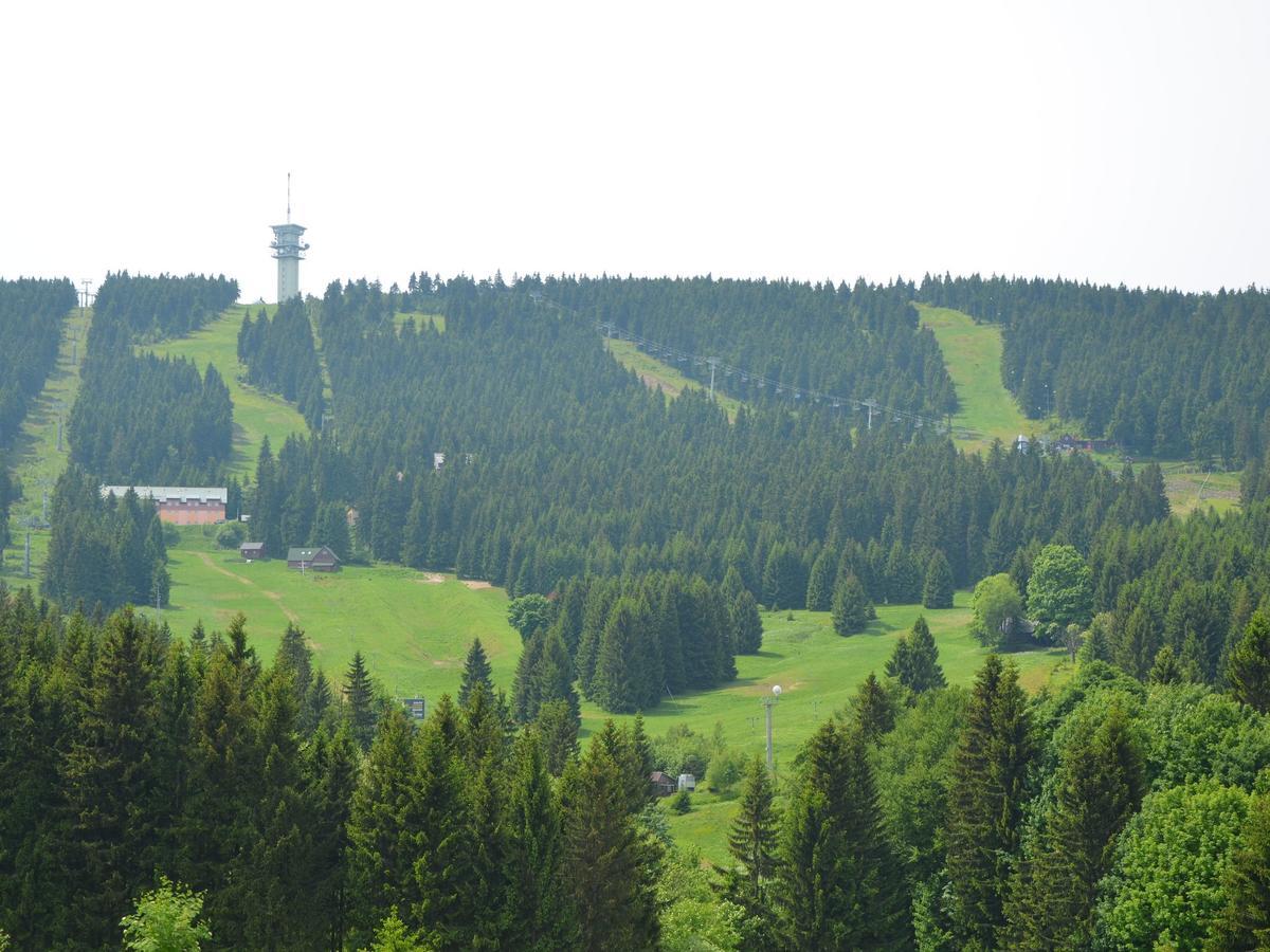 Nice Holiday Home In The Ore Mountains Only 500M From The Chairlift Loučná pod Klínovcem Exterior foto